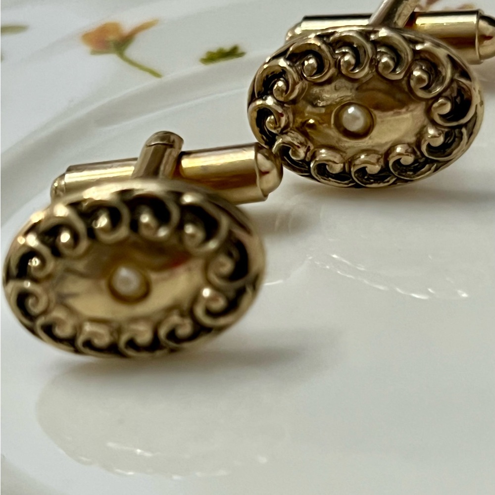 Elegant Vintage Goldtone Cufflinks